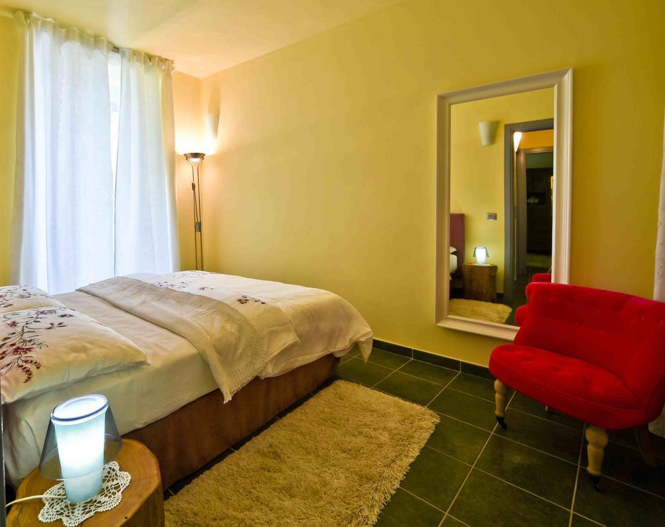 Casa Nalin Apartamento La Morra Quarto foto