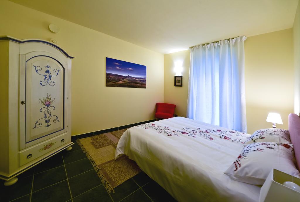 Casa Nalin Apartamento La Morra Quarto foto